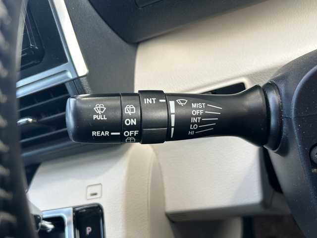 トヨタ シエンタ G 静岡県 2017(平29)年 4.5万km ブラックマイカ ナビ機能/FM/AM/SD/ipod/フルセグTV/USB/Bluetooth/CD/主要装備/・スマートキー　/・バックカメラ　/・両側パワースライドドア　/・ＥＴＣ　/・レーンキープアシスト　/・シートヒーター　/・スペアキー　/・プッシュスタート　/・オートハイビーム　/・ウォークスルー　/・横滑り防止装置　/・衝突軽減システム/・ドライブレコーダー/・3列シート