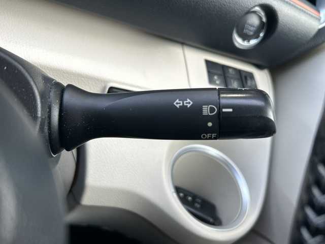 トヨタ シエンタ G 静岡県 2017(平29)年 4.5万km ブラックマイカ ナビ機能/FM/AM/SD/ipod/フルセグTV/USB/Bluetooth/CD/主要装備/・スマートキー　/・バックカメラ　/・両側パワースライドドア　/・ＥＴＣ　/・レーンキープアシスト　/・シートヒーター　/・スペアキー　/・プッシュスタート　/・オートハイビーム　/・ウォークスルー　/・横滑り防止装置　/・衝突軽減システム/・ドライブレコーダー/・3列シート