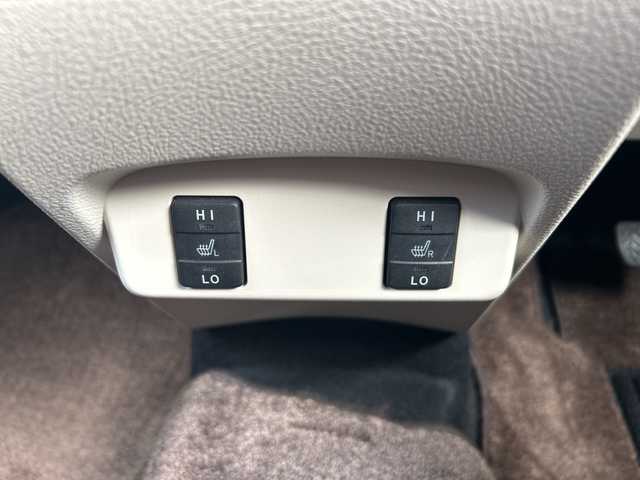 トヨタ シエンタ G 静岡県 2017(平29)年 4.5万km ブラックマイカ ナビ機能/FM/AM/SD/ipod/フルセグTV/USB/Bluetooth/CD/主要装備/・スマートキー　/・バックカメラ　/・両側パワースライドドア　/・ＥＴＣ　/・レーンキープアシスト　/・シートヒーター　/・スペアキー　/・プッシュスタート　/・オートハイビーム　/・ウォークスルー　/・横滑り防止装置　/・衝突軽減システム/・ドライブレコーダー/・3列シート