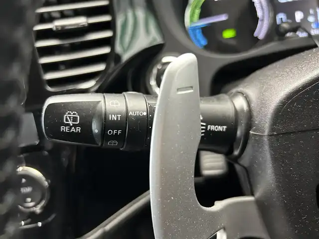 三菱 アウトランダー ＰＨＥＶ G Limited Edition 鹿児島県 2017(平29)年 4.9万km クールシルバーM/アメジストブラック 社外ナビ（GCX777W）/バックカメラ/ワンセグTV/前後ドライブレコーダー（WDT510）/ビルトインETC/パドルシフト/ステアリングヒーター/運転席パワーシート/前席ベンチレーター/前席シートヒーター/ハーフレザーシート/レーダークルーズコントロール/レーンキープアシスト/電動パーキングブレーキ/純正ドアバイザー/純正アルミホイール/社外フロアマット/LEDヘッドライト/フォグランプ/ステップガード