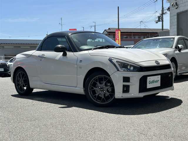 トヨタ コペン GRスポーツ 奈良県 2022(令4)年 0.5万km パールホワイトⅢ 純正ナビ/BT/TV/CD/SD/バックカメラ/ETC/BBS16インチAW/GR純正(MOMOステアリング/レカロシート/フロアマット)/パドルシフト/ドライブレコーダー/シートヒーター/LEDオートライト