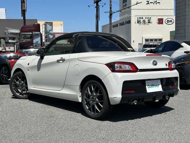 トヨタ コペン GRスポーツ 奈良県 2022(令4)年 0.5万km パールホワイトⅢ 純正ナビ/BT/TV/CD/SD/バックカメラ/ETC/BBS16インチAW/GR純正(MOMOステアリング/レカロシート/フロアマット)/パドルシフト/ドライブレコーダー/シートヒーター/LEDオートライト