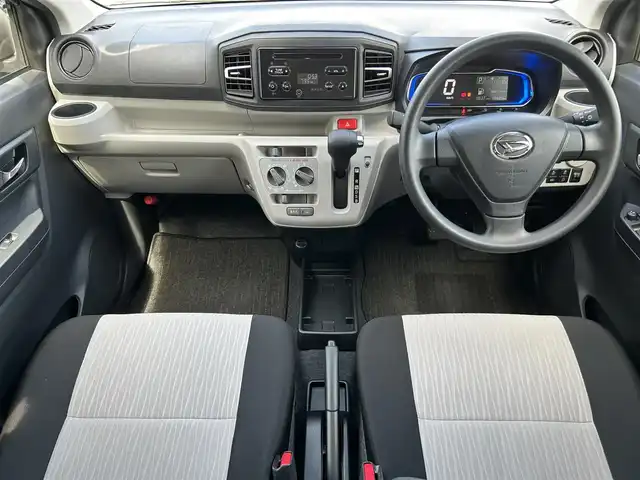 ダイハツ ミラ イース X SAⅢ 群馬県 2019(令1)年 1.1万km ホワイト 純正オーディオ/FM・AM・CD・AUX/LEDヘッドライト/電動格納ミラー/横滑り防止装置/衝突軽減ブレーキ/アイドリングストップ/オートハイビーム/前後コーナーセンサー/取扱説明書/リモコンキー