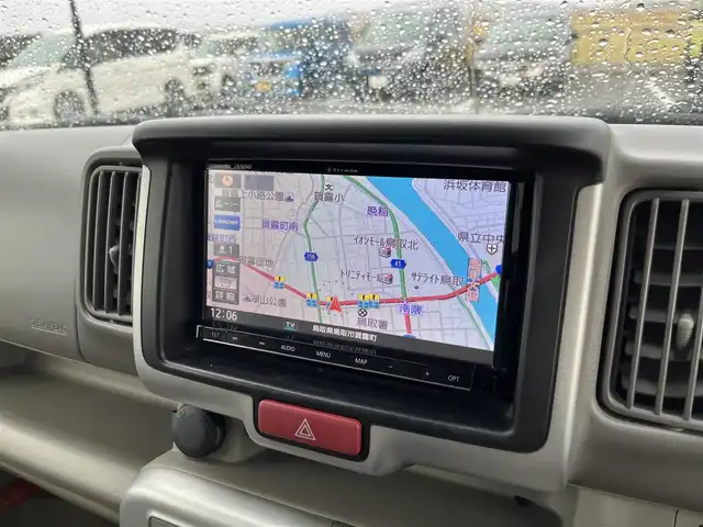 スズキ エブリィ ワゴン PZターボ 鳥取県 2018(平30)年 10.8万km パールホワイト ４WD　ターボ車/社外ナビ/フルセグ/DVD/CD/BT/USB/バックカメラ・ETC/ドライブレコーダー/レーダーブレーキサポート/キセノンヘットライト/片側パワースライドドア/運転席シートヒーター/純正14インチアルミホイール/プッシュエンジンスタート/フォグライト/フロアマット/ドアバイザー/保証書・取扱説明書/スペアキー