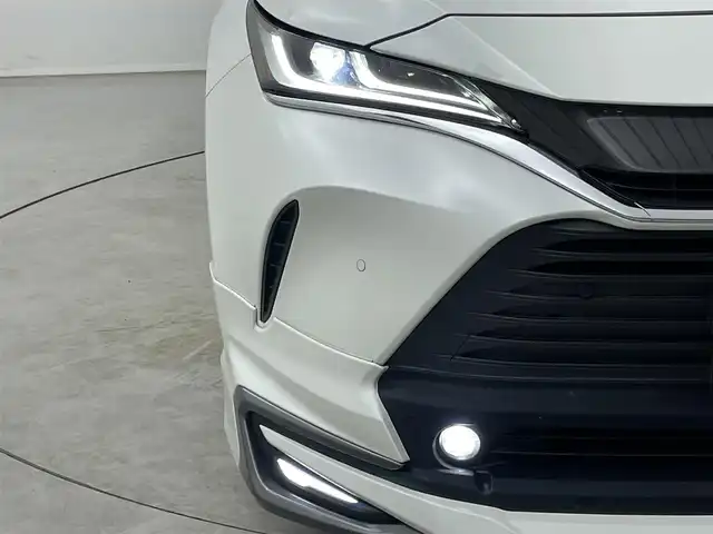 トヨタ ハリアー Z レザーパッケージ 埼玉県 2021(令3)年 5.3万km ホワイトパールクリスタルシャイン モデリスタエアロ　ガラス調光ルーフ　メーカーナビ　ＪＢＬサウンド　ＨＵＤ　ＢＳＭ　シートヒーター　ベンチレーション　デジタルインナーミラー　パノラミックビューモニター　セーフティセンス
