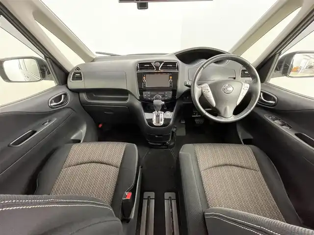 日産 セレナ ハイウェイスター Vセレ+SaftyⅡ 道央・札幌 2015(平27)年 8.1万km インペリアルアンバーP ・４WD/・純正ナビ/　CD/DVD/SD/BT/フルセグ/・アラウンドビューモニター/・ETC/・エマージェンシーブレーキ/・レーンキープアシスト/・両側パワースライドドア/・横滑り防止/・LEDヘッドライト/・フォグライト/・オートライト/・プッシュスタート/・スマートキー/・純正フロアマット/・ドアバイザー/・純正AW/・社外AW付スタッドレス積込（195/65/R15）