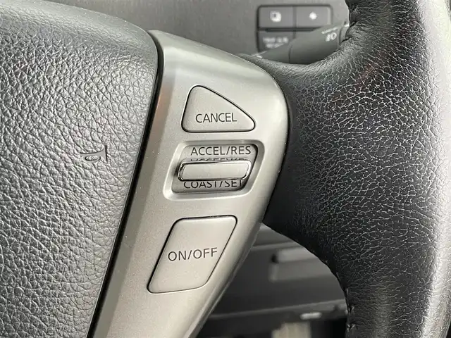 日産 セレナ ハイウェイスター Vセレ+SaftyⅡ 道央・札幌 2015(平27)年 8.1万km インペリアルアンバーP ・４WD/・純正ナビ/　CD/DVD/SD/BT/フルセグ/・アラウンドビューモニター/・ETC/・エマージェンシーブレーキ/・レーンキープアシスト/・両側パワースライドドア/・横滑り防止/・LEDヘッドライト/・フォグライト/・オートライト/・プッシュスタート/・スマートキー/・純正フロアマット/・ドアバイザー/・純正AW/・社外AW付スタッドレス積込（195/65/R15）