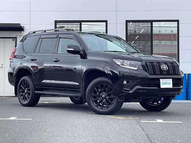 トヨタ ランドクルーザー プラド TX Lパッケージ マットブラED 山口県 2023(令5)年 2.5万km ブラック 4WD/純正ナビ/・AM/FM/USB/Miracast/Bluetooth/パノラミックビューモニター/Toyota Safety Sense/・プリクラッシュセーフティ/・レーンディパーチャーアラート/・オートマチックハイビーム/・レーダークルーズコントロール/・クリアランスソナー/ETC2.0/前後ドライブレコーダー/純正フロアマット/レザーシート/前席パワーシート/シートエアコン/シートヒーター/左右独立フルオートエアコン/スマートキー/スペアキー/18インチ純正アルミホイール/純正LEDヘッドライト/フォグランプ/オートライト/ルーフレール/取扱説明書/保証書