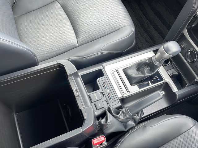 トヨタ ランドクルーザー プラド TX Lパッケージ マットブラED 山口県 2023(令5)年 2.5万km ブラック 4WD/純正ナビ/・AM/FM/USB/Miracast/Bluetooth/パノラミックビューモニター/Toyota Safety Sense/・プリクラッシュセーフティ/・レーンディパーチャーアラート/・オートマチックハイビーム/・レーダークルーズコントロール/・クリアランスソナー/ETC2.0/前後ドライブレコーダー/純正フロアマット/レザーシート/前席パワーシート/シートエアコン/シートヒーター/左右独立フルオートエアコン/スマートキー/スペアキー/18インチ純正アルミホイール/純正LEDヘッドライト/フォグランプ/オートライト/ルーフレール/取扱説明書/保証書