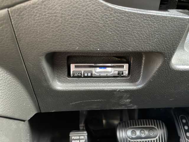 日産 キューブ 15X Vセレクション 静岡県 2009(平21)年 12.8万km デザートアンバー 社外メモリナビ/・CD/・DVD/・フルセグＴＶ/・AM/・FM/主要装備/・衝突軽減/・横滑り防止装置/・レーンキープ/・ETC/・純正フロアマット/・社外アルミホイール/・LEDヘッドライト/・オートライト/・フォグランプ/・オートエアコン/・スマートキー/・プッシュスタート