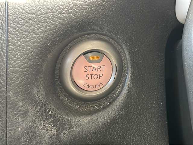 日産 キューブ 15X Vセレクション 静岡県 2009(平21)年 12.8万km デザートアンバー 社外メモリナビ/・CD/・DVD/・フルセグＴＶ/・AM/・FM/主要装備/・衝突軽減/・横滑り防止装置/・レーンキープ/・ETC/・純正フロアマット/・社外アルミホイール/・LEDヘッドライト/・オートライト/・フォグランプ/・オートエアコン/・スマートキー/・プッシュスタート