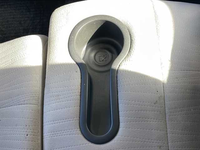 日産 キューブ 15X Vセレクション 静岡県 2009(平21)年 12.8万km デザートアンバー 社外メモリナビ/・CD/・DVD/・フルセグＴＶ/・AM/・FM/主要装備/・衝突軽減/・横滑り防止装置/・レーンキープ/・ETC/・純正フロアマット/・社外アルミホイール/・LEDヘッドライト/・オートライト/・フォグランプ/・オートエアコン/・スマートキー/・プッシュスタート