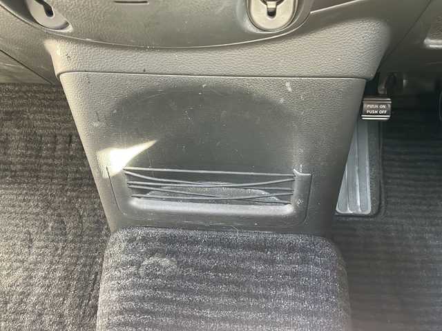 日産 キューブ 15X Vセレクション 静岡県 2009(平21)年 12.8万km デザートアンバー 社外メモリナビ/・CD/・DVD/・フルセグＴＶ/・AM/・FM/主要装備/・衝突軽減/・横滑り防止装置/・レーンキープ/・ETC/・純正フロアマット/・社外アルミホイール/・LEDヘッドライト/・オートライト/・フォグランプ/・オートエアコン/・スマートキー/・プッシュスタート