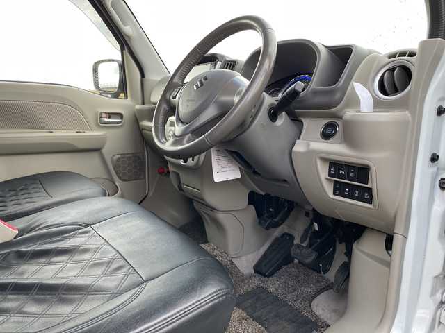 スズキ エブリィ ワゴン PZターボ スペシャル 新潟県 2022(令4)年 4.6万km パールホワイト 4WD/社外SDナビ(CN-HE01WD)/CD/DVD/BT/フルセグテレビ/SDミュージックサーバー/バックカメラ/ETC/ドライブレコーダー/衝突被害軽減ブレーキ/レーンキープアシスト/両側パワースライドドア/革調シートカバー/運転席シートヒーター/ステアリングスイッチ/コーナーセンサー/スマートキー/プッシュスタート/キセノンヘッドライト/オートライト/オートハイビーム/フォグランプ/純正14インチアルミホイール