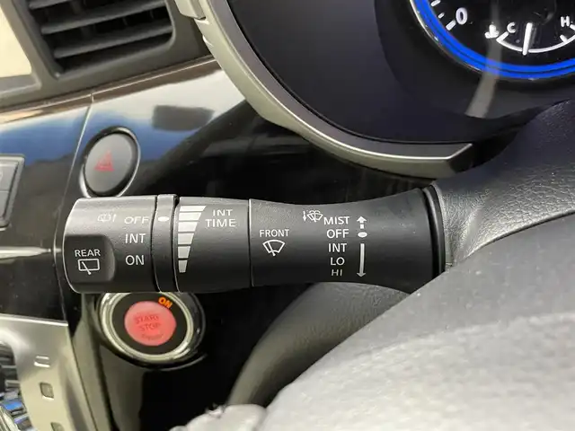 日産 エルグランド 250HWS S アーバンクロム ホワイトレザー 熊本県 2017(平29)年 7万km ファントムブラック 純正ナビ（ＢＴ・フルセグＴＶ・AUX）　/全方位カメラ　/純正前方ドライブレコーダー/100V充電/障害物センサー　/クルーズコントロール　/横滑り防止　/アクセル踏み間違い防止　/ETC　/両側電動スライドドア　/パワーバックドア/オットマン/白レザーシート　/Wエアコン　/前席シートヒーター/前席パワーシート/オートライト/LEDヘッドライト/フォグライト/スマートキー/プッシュスタート/スペアキー1本/取扱説明書