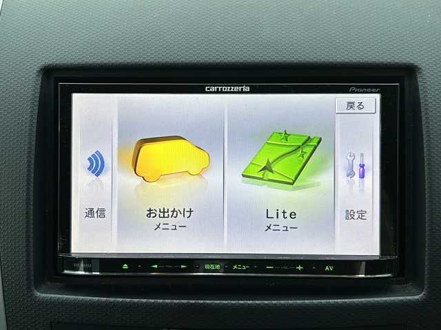 三菱 アウトランダー ROADEST 20G 愛知県 2011(平23)年 6万km シルキーホワイト 社外ナビ(SD、DVD.)/フルセグTV/パドルシフト/ハーフレザーシート/バックカメラ/革巻きステアリング/電格ミラー/ミラーウィンカー/アンダーミラー/純正フロアマット/純正アルミホイール/ドアバイザー/フォグランプ/ＥＴＣ/取扱説明書/保証書