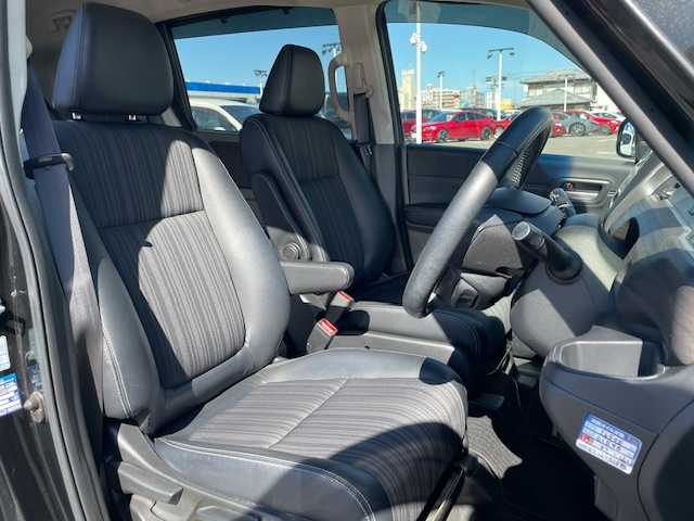 ホンダ フリード ハイブリット EX 長崎県 2016(平28)年 5.5万km クリスタルブラックパール 純正メモリーナビ/CD/DVD/BT/HDMI/USB/フルセグTV/バックカメラ/両側パワースライドドア/ホンダセンシング/レーダークルーズコントロール/レーンキープアシスト/ハーフレザーシート/D/N席シートヒーター/ドライブレコーダー前後/ステアリングスイッチ/LEDヘッドライト/ビルトインETC