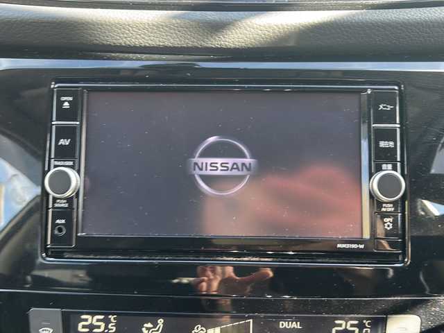 日産 エクストレイル 20Xi Vセレクション 大阪府 2021(令3)年 5.6万km ブリリアントホワイトパール ワンオーナー/純正ナビ/フルセグテレビ/BTオーディオ/CD/DVD/全方位カメラ/前席パワーシート/全席シートヒーター/パワーバックドア/ETC/LEDヘッドライト/純正18インチAW/純正フロアマット/電動パーキングブレーキ/プロパイロット