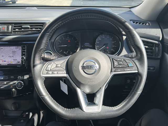 日産 エクストレイル 20Xi Vセレクション 大阪府 2021(令3)年 5.6万km ブリリアントホワイトパール ワンオーナー/純正ナビ/フルセグテレビ/BTオーディオ/CD/DVD/全方位カメラ/前席パワーシート/全席シートヒーター/パワーバックドア/ETC/LEDヘッドライト/純正18インチAW/純正フロアマット/電動パーキングブレーキ/プロパイロット