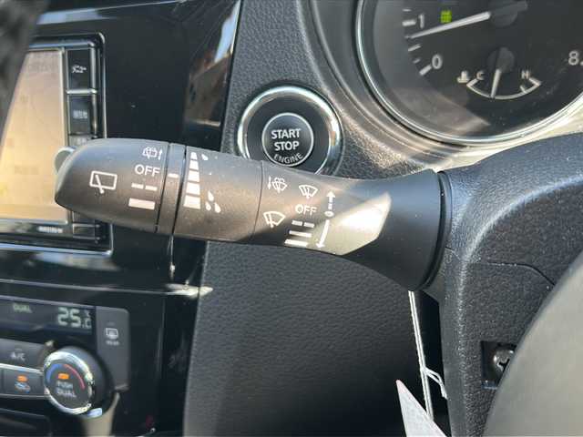 日産 エクストレイル 20Xi Vセレクション 大阪府 2021(令3)年 5.6万km ブリリアントホワイトパール ワンオーナー/純正ナビ/フルセグテレビ/BTオーディオ/CD/DVD/全方位カメラ/前席パワーシート/全席シートヒーター/パワーバックドア/ETC/LEDヘッドライト/純正18インチAW/純正フロアマット/電動パーキングブレーキ/プロパイロット