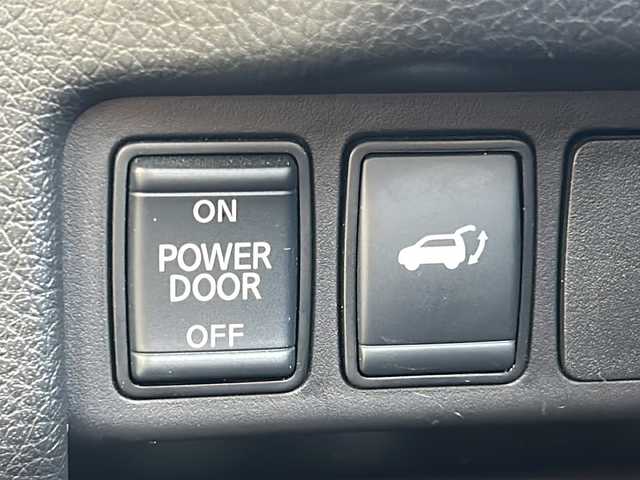 日産 エクストレイル 20Xi Vセレクション 大阪府 2021(令3)年 5.6万km ブリリアントホワイトパール ワンオーナー/純正ナビ/フルセグテレビ/BTオーディオ/CD/DVD/全方位カメラ/前席パワーシート/全席シートヒーター/パワーバックドア/ETC/LEDヘッドライト/純正18インチAW/純正フロアマット/電動パーキングブレーキ/プロパイロット