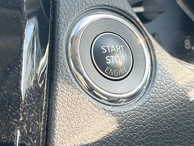 日産 エクストレイル 20Xi Vセレクション 大阪府 2021(令3)年 5.6万km ブリリアントホワイトパール ワンオーナー/純正ナビ/フルセグテレビ/BTオーディオ/CD/DVD/全方位カメラ/前席パワーシート/全席シートヒーター/パワーバックドア/ETC/LEDヘッドライト/純正18インチAW/純正フロアマット/電動パーキングブレーキ/プロパイロット