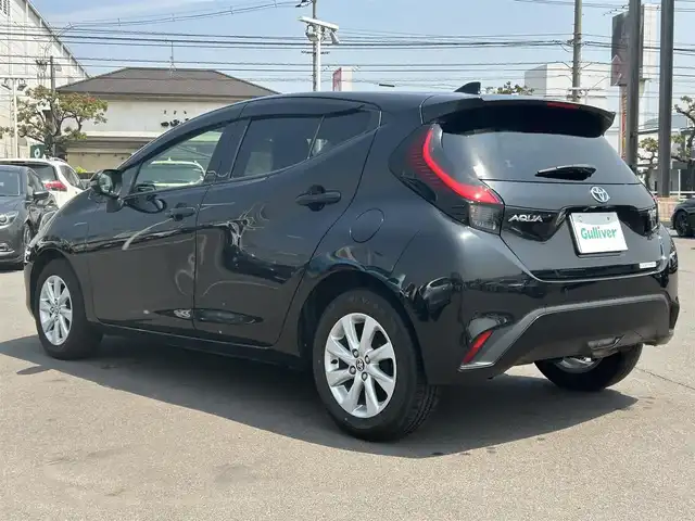 トヨタ アクア Z 岡山県 2022(令4)年 5.8万km ブラックマイカ 禁煙車/純正メーカーナビ/Bluetooth/フルセグ/USB/ラジオ/ETC/追従型クルーズコントロール/AC100V/バックカメラ/LEDヘッドランプ/本革巻きステアリングホイール/純正15インチアルミホイール/電動格納ウインカーミラー/オートハイビーム/純正フロアマット/スペアキー×１/プッシュスタート/スマートキー/衝突軽減システム/横滑り防止装置/車線逸脱防止システム
