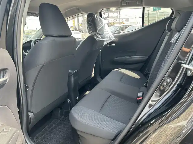 トヨタ アクア Z 岡山県 2022(令4)年 5.8万km ブラックマイカ 禁煙車/純正メーカーナビ/Bluetooth/フルセグ/USB/ラジオ/ETC/追従型クルーズコントロール/AC100V/バックカメラ/LEDヘッドランプ/本革巻きステアリングホイール/純正15インチアルミホイール/電動格納ウインカーミラー/オートハイビーム/純正フロアマット/スペアキー×１/プッシュスタート/スマートキー/衝突軽減システム/横滑り防止装置/車線逸脱防止システム