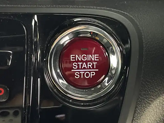 ホンダ Ｎ ＢＯＸ スラッシュ G Lパッケージ 鹿児島県 2017(平29)年 5.7万km パール ワンオーナー/禁煙者/純正ナビ/CD/DVD/BTオーディオ/フルセグテレビ/バックカメラ/純正フロアマット/USB/ビルトインETC/オートエアコン/ステアリングスイッチ