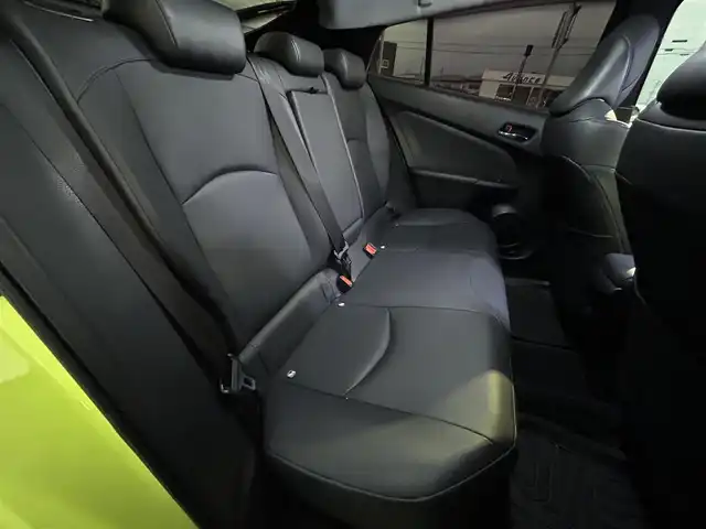 トヨタ プリウス S ツーリングセレクション 茨城県 2016(平28)年 12.3万km サーモテクトライムグリーン 純正SDナビ/【AM/FM/TV/BT】/バックカメラ/LEDヘッドランプ/オートライト/純正17インチホイール/純正フロアマット/AAC/ビルトインETC/横滑り防止装置/カーテンエアバック/スマートキー/保証書/取扱説明書/スペアキー