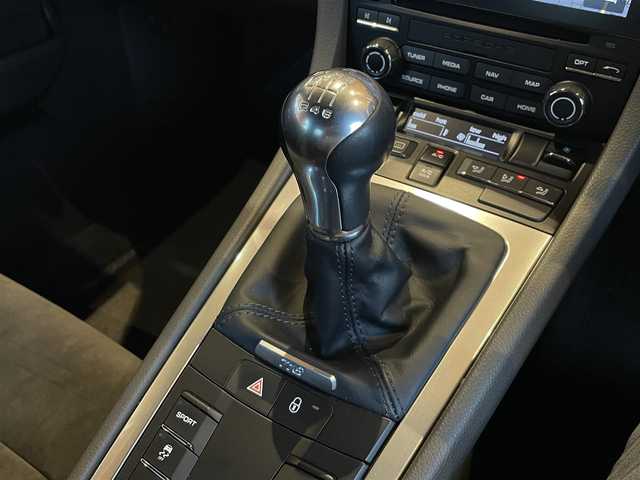 ポルシェ ７１８ケイマン 宮城県 2018(平30)年 1.8万km 白 ワンオーナー/純正ナビゲーションシステム/バックセンサー/Bluetooth機能/ハーフレザーシート/キセノンヘッドライト/オートライト/バックフォグランプ/純正18インチAW/キーレスキー/ETC2.0車載器