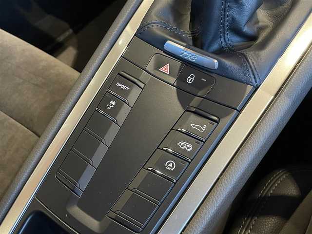 ポルシェ ７１８ケイマン 宮城県 2018(平30)年 1.8万km 白 ワンオーナー/純正ナビゲーションシステム/バックセンサー/Bluetooth機能/ハーフレザーシート/キセノンヘッドライト/オートライト/バックフォグランプ/純正18インチAW/キーレスキー/ETC2.0車載器