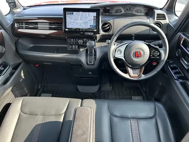 ホンダ Ｎ ＢＯＸ カスタム L ターボ コーディネートスタイル 愛媛県 2021(令3)年 5.3万km プレミアムクリスタルレッドM 登録時走行距離：52267km/社外ナビ/CD/DVD/BT/フルセグTV/HDMI/ETC/バックカメラ/デジタルインナーミラー/パドルシフト/追従クルコン/レーンキープアシスト/パーキングアシスト/衝突軽減システム/横滑り防止装置/盗難防止装置/両側パワスラ/社外エアロ(F/S/R)/LEDヘッドライト/LEDフォグランプ/オートライト/エンジンスタートボタン/スマートキー/純正アルミホイール