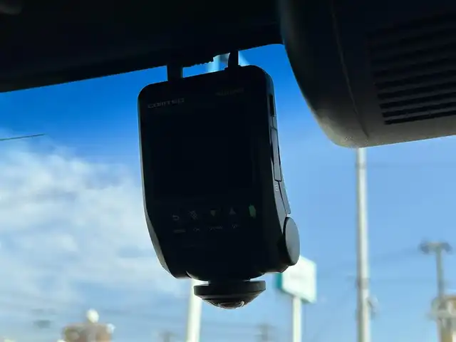 ホンダ Ｎ ＢＯＸ カスタム L ターボ コーディネートスタイル 愛媛県 2021(令3)年 5.3万km プレミアムクリスタルレッドM 登録時走行距離：52267km/社外ナビ/CD/DVD/BT/フルセグTV/HDMI/ETC/バックカメラ/デジタルインナーミラー/パドルシフト/追従クルコン/レーンキープアシスト/パーキングアシスト/衝突軽減システム/横滑り防止装置/盗難防止装置/両側パワスラ/社外エアロ(F/S/R)/LEDヘッドライト/LEDフォグランプ/オートライト/エンジンスタートボタン/スマートキー/純正アルミホイール