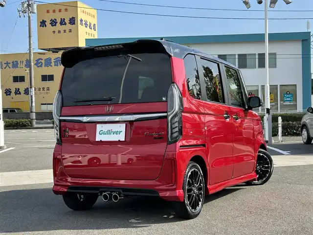 ホンダ Ｎ ＢＯＸ カスタム L ターボ コーディネートスタイル 愛媛県 2021(令3)年 5.3万km プレミアムクリスタルレッドM 登録時走行距離：52267km/社外ナビ/CD/DVD/BT/フルセグTV/HDMI/ETC/バックカメラ/デジタルインナーミラー/パドルシフト/追従クルコン/レーンキープアシスト/パーキングアシスト/衝突軽減システム/横滑り防止装置/盗難防止装置/両側パワスラ/社外エアロ(F/S/R)/LEDヘッドライト/LEDフォグランプ/オートライト/エンジンスタートボタン/スマートキー/純正アルミホイール