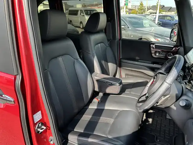 ホンダ Ｎ ＢＯＸ カスタム L ターボ コーディネートスタイル 愛媛県 2021(令3)年 5.3万km プレミアムクリスタルレッドM 登録時走行距離：52267km/社外ナビ/CD/DVD/BT/フルセグTV/HDMI/ETC/バックカメラ/デジタルインナーミラー/パドルシフト/追従クルコン/レーンキープアシスト/パーキングアシスト/衝突軽減システム/横滑り防止装置/盗難防止装置/両側パワスラ/社外エアロ(F/S/R)/LEDヘッドライト/LEDフォグランプ/オートライト/エンジンスタートボタン/スマートキー/純正アルミホイール