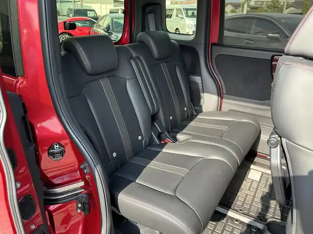 ホンダ Ｎ ＢＯＸ カスタム L ターボ コーディネートスタイル 愛媛県 2021(令3)年 5.3万km プレミアムクリスタルレッドM 登録時走行距離：52267km/社外ナビ/CD/DVD/BT/フルセグTV/HDMI/ETC/バックカメラ/デジタルインナーミラー/パドルシフト/追従クルコン/レーンキープアシスト/パーキングアシスト/衝突軽減システム/横滑り防止装置/盗難防止装置/両側パワスラ/社外エアロ(F/S/R)/LEDヘッドライト/LEDフォグランプ/オートライト/エンジンスタートボタン/スマートキー/純正アルミホイール