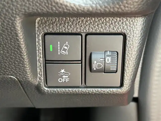 ホンダ Ｎ ＢＯＸ カスタム L ターボ コーディネートスタイル 愛媛県 2021(令3)年 5.3万km プレミアムクリスタルレッドM 登録時走行距離：52267km/社外ナビ/CD/DVD/BT/フルセグTV/HDMI/ETC/バックカメラ/デジタルインナーミラー/パドルシフト/追従クルコン/レーンキープアシスト/パーキングアシスト/衝突軽減システム/横滑り防止装置/盗難防止装置/両側パワスラ/社外エアロ(F/S/R)/LEDヘッドライト/LEDフォグランプ/オートライト/エンジンスタートボタン/スマートキー/純正アルミホイール