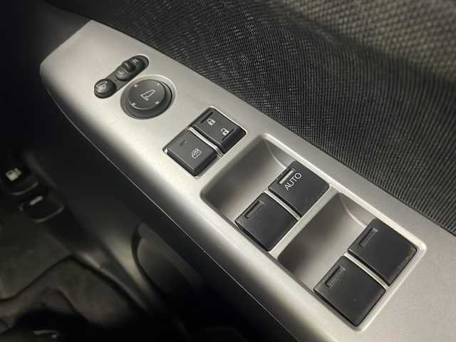 ホンダ Ｎ ＢＯＸ カスタム G ターボ Lパッケージ 栃木県 2015(平27)年 5.8万km スマートブラック KENWOOD7インチナビ/【CD/DVD/フルセグTV】/あんしんパッケージ/シティブレーキアクティブシステム/・低速域衝突軽減ブレーキ＋誤発進抑制機能/ハーフレザーシート/両側パワースライドドア/ディスチャージヘッドライト/バックカメラ/ETC/純正フロアマット/ドアバイザー/スーパーＵＶカットフロントドアガラス/　ＩＲカットフロントウィンドウ・フロントドアガラス/リア席サンシェード/純正15インチアルミホイール/プッシュスタート/ステアリングリモコン/スペアキー1本