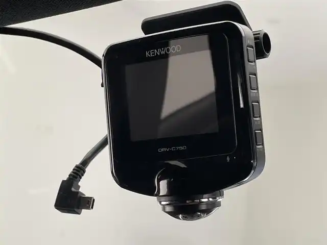 メルセデス・ベンツ Ａ２００ｄ 愛知県 2019(令1)年 4.5万km ポーラホワイト 純正１０．２５型ナビ　バックカメラ　禁煙車　シートヒーター　ハーフレザー　ナビゲーションパッケージ　レーダーセーフティパッケージ　ＢＳＭ　衝突軽減　追従クルコン　ＥＴＣ２．０　ドラレコ　ＬＥＤライト