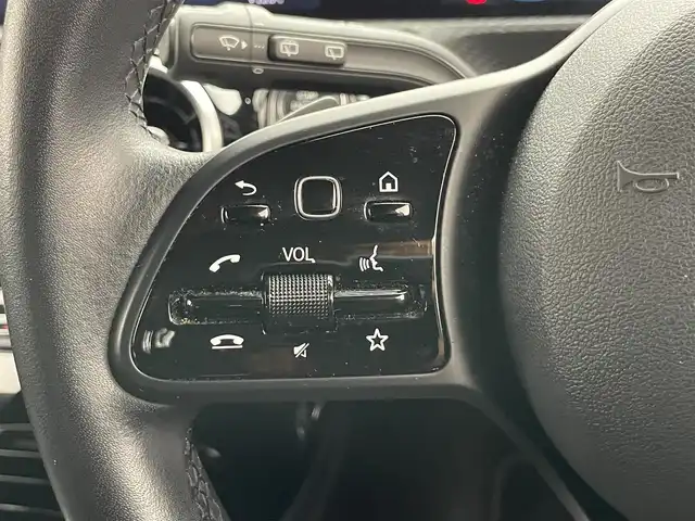 メルセデス・ベンツ Ａ２００ｄ 愛知県 2019(令1)年 4.5万km ポーラホワイト 純正１０．２５型ナビ　バックカメラ　禁煙車　シートヒーター　ハーフレザー　ナビゲーションパッケージ　レーダーセーフティパッケージ　ＢＳＭ　衝突軽減　追従クルコン　ＥＴＣ２．０　ドラレコ　ＬＥＤライト