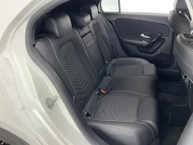 メルセデス・ベンツ Ａ２００ｄ 愛知県 2019(令1)年 4.5万km ポーラホワイト 純正１０．２５型ナビ　バックカメラ　禁煙車　シートヒーター　ハーフレザー　ナビゲーションパッケージ　レーダーセーフティパッケージ　ＢＳＭ　衝突軽減　追従クルコン　ＥＴＣ２．０　ドラレコ　ＬＥＤライト