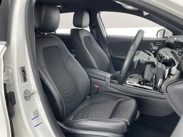 メルセデス・ベンツ Ａ２００ｄ 愛知県 2019(令1)年 4.5万km ポーラホワイト 純正１０．２５型ナビ　バックカメラ　禁煙車　シートヒーター　ハーフレザー　ナビゲーションパッケージ　レーダーセーフティパッケージ　ＢＳＭ　衝突軽減　追従クルコン　ＥＴＣ２．０　ドラレコ　ＬＥＤライト