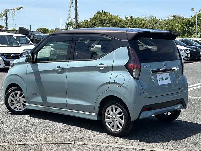 日産 デイズ ハイウェイスターX 千葉県 2019(令1)年 1.6万km アッシュブラウン/ソーダブルー ソーダブルーツートンカラー　全方位カメラ　ＥＴＣ　ドライブレコーダー　スマートキー　プッシュスタート　マット 純正１４インチアルミホイール　ＬＥＤライト　オートライト　アイドリングストップ エマブレ