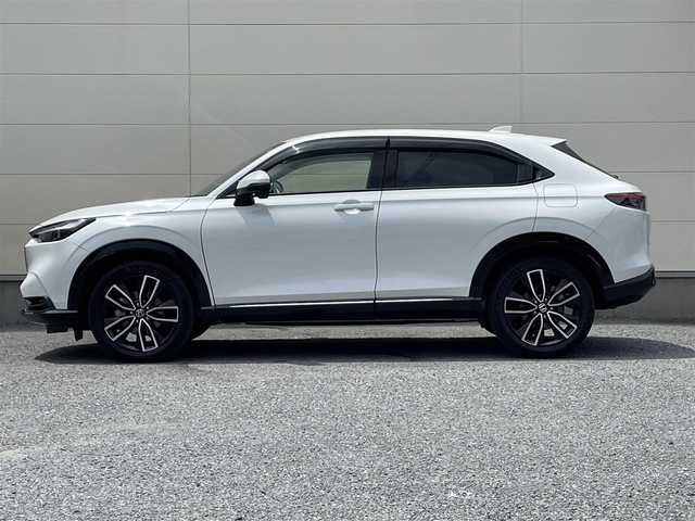 ホンダ ヴェゼル ハイブリッド e:HEV Z 茨城県 2021(令3)年 3.9万km プラチナホワイトパール ワンオーナー/純正9型ナビ/フルセグTV/USB入力端子/バックカメラ/ブラインドスポット/コーナーセンサー前後/ドラレコ前後/アイドリングストップ/ヒーテッドドアミラー/カーテンエアバック/オートマチックハイビーム/純正LEDヘッドライト/シートヒーター/ETC
