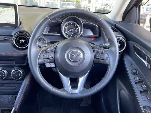 マツダ デミオ XD ツーリング 静岡県 2015(平27)年 6.2万km ソウルレッドプレミアムメタリック 純正ナビ/・ラジオ/フルセグTV/・USB/CD/DVD/AUX/主要装備/・レーダークルーズコントロール　/・ＥＴＣ　/・バックカメラ　/・ヘッドアップディスプレイ　/・ステアリングリモコン　/・パドルシフト　/・スマートシティブレーキサポート　/・オートライト　/・純正フロアマット　/・スマートキー/・アイドリングストップ/・純正アルミホイール/・コーナーセンサー/・フォグランプ/・盗難防止装置/・横滑り防止装置