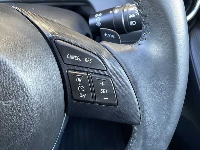 マツダ デミオ XD ツーリング 静岡県 2015(平27)年 6.2万km ソウルレッドプレミアムメタリック 純正ナビ/・ラジオ/フルセグTV/・USB/CD/DVD/AUX/主要装備/・レーダークルーズコントロール　/・ＥＴＣ　/・バックカメラ　/・ヘッドアップディスプレイ　/・ステアリングリモコン　/・パドルシフト　/・スマートシティブレーキサポート　/・オートライト　/・純正フロアマット　/・スマートキー/・アイドリングストップ/・純正アルミホイール/・コーナーセンサー/・フォグランプ/・盗難防止装置/・横滑り防止装置