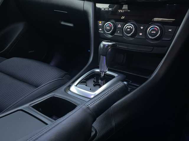 マツダ アテンザ ワゴン XD 神奈川県 2013(平25)年 10.8万km メテオグレーマイカ BOSEプレミアムサウンド/後席フリップダウンモニター/純正ナビ/（CD/DVD/FM/AM/USB/SD/BT/AUX/ワンセグTV)/バックカメラ/パドルシフト/クルーズコントロール/ETC/ルーフレール/アイドリングストップ/アダプティブ・フロントライティング・システム/ABS/横滑り防止装置/オートライト/フォグランプ/ドアバイザー/ISOFIX/純正マット/純正１９インチアルミホイール/スペアキー×１/取扱説明書