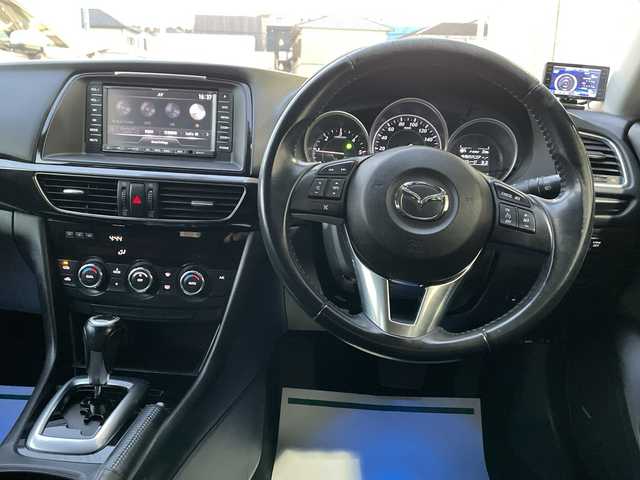 マツダ アテンザ ワゴン XD 神奈川県 2013(平25)年 10.8万km メテオグレーマイカ BOSEプレミアムサウンド/後席フリップダウンモニター/純正ナビ/（CD/DVD/FM/AM/USB/SD/BT/AUX/ワンセグTV)/バックカメラ/パドルシフト/クルーズコントロール/ETC/ルーフレール/アイドリングストップ/アダプティブ・フロントライティング・システム/ABS/横滑り防止装置/オートライト/フォグランプ/ドアバイザー/ISOFIX/純正マット/純正１９インチアルミホイール/スペアキー×１/取扱説明書