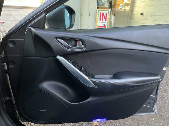 マツダ アテンザ ワゴン XD 神奈川県 2013(平25)年 10.8万km メテオグレーマイカ BOSEプレミアムサウンド/後席フリップダウンモニター/純正ナビ/（CD/DVD/FM/AM/USB/SD/BT/AUX/ワンセグTV)/バックカメラ/パドルシフト/クルーズコントロール/ETC/ルーフレール/アイドリングストップ/アダプティブ・フロントライティング・システム/ABS/横滑り防止装置/オートライト/フォグランプ/ドアバイザー/ISOFIX/純正マット/純正１９インチアルミホイール/スペアキー×１/取扱説明書